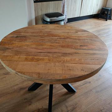 Mango Eettafel 100cm met zwarte spinpoot Nieuw met doos. H beschikbaar voor biedingen