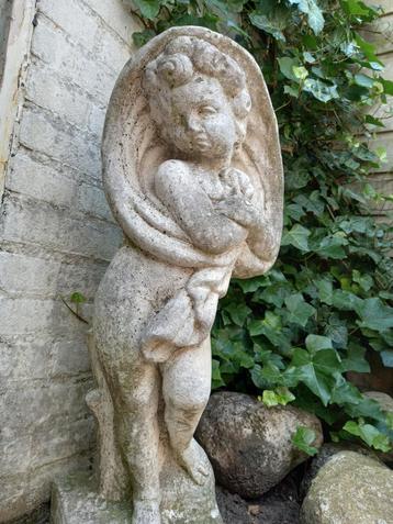 Betonnen tuinbeeld/faun/massief beton  beschikbaar voor biedingen