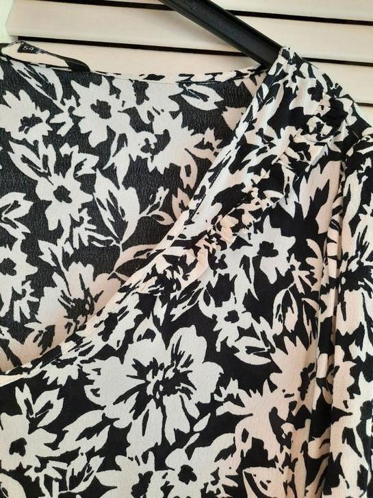 Zwart/wit gebloemde maxi-jurk M&S - mt 54, Kleding | Dames, Grote Maten, Zo goed als nieuw, Jurk, Overige kleuren, Ophalen of Verzenden