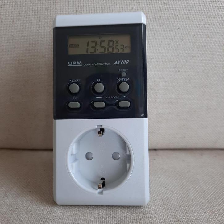 Tijdklok UPM Digitale Control Timer AX300 wit - nieuw -, Doe-het-zelf en Verbouw, Elektra en Kabels, Ophalen of Verzenden