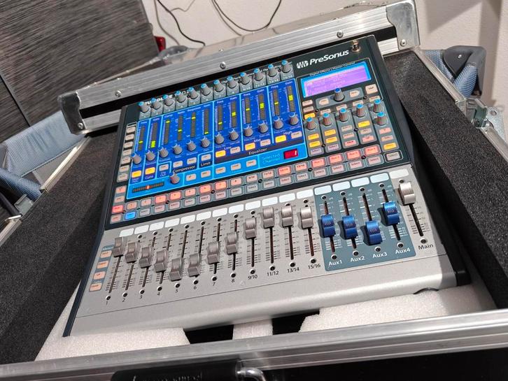 Mooie PreSonus StudioLive 16.0.2 incl. nette Flightcase, Muziek en Instrumenten, Mengpanelen, Zo goed als nieuw, 10 tot 20 kanalen