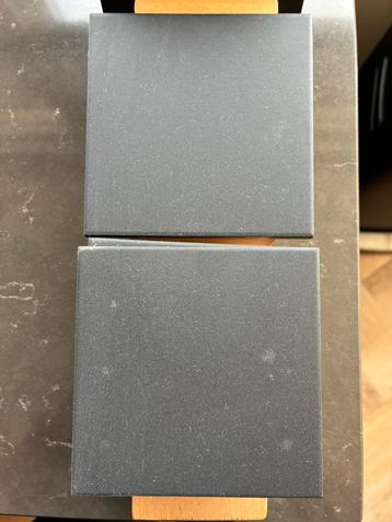 Mat zwarte tegeltjes 10x10 beschikbaar voor biedingen
