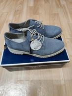 Nieuwe en mooie dames/meisjes suède schoenen merk Nova mt 37, Nova, Ophalen of Verzenden, Nieuw