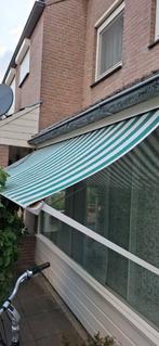 Zonneluifel 3.74 m breed. Handbediend, Tuin en Terras, Zonneschermen, Ophalen, Gebruikt, Markies