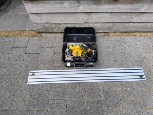 dewalt dws520 invalzaag, Doe-het-zelf en Verbouw, Gereedschap | Zaagmachines, Gebruikt, Invalzaag, 1200 watt of meer, 70 mm of meer