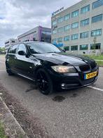 BMW 3-Serie 2.0 318 I Touring 105KW 2009 Zwart, Auto's, Achterwielaandrijving, Zwart, Origineel Nederlands, Handgeschakeld