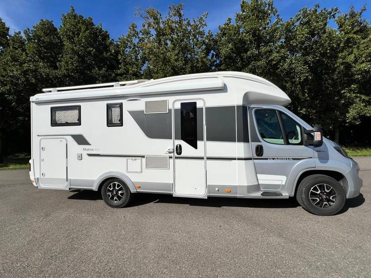 Adria Matrix 670 SL - Ruime Half-Integraal Camper, Caravans en Kamperen, Campers, Particulier, tot en met 5, Half-integraal, Adria