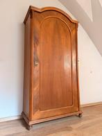 Antieke kast met legplanken, Ophalen