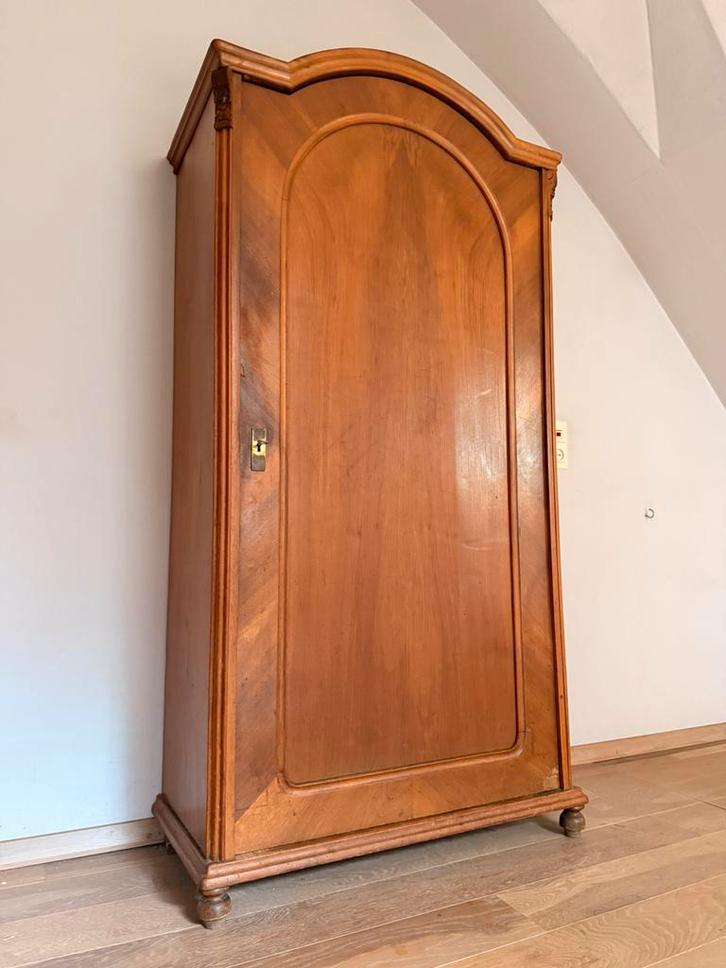 Antieke kast met legplanken, Antiek en Kunst, Antiek | Meubels | Kasten, Ophalen