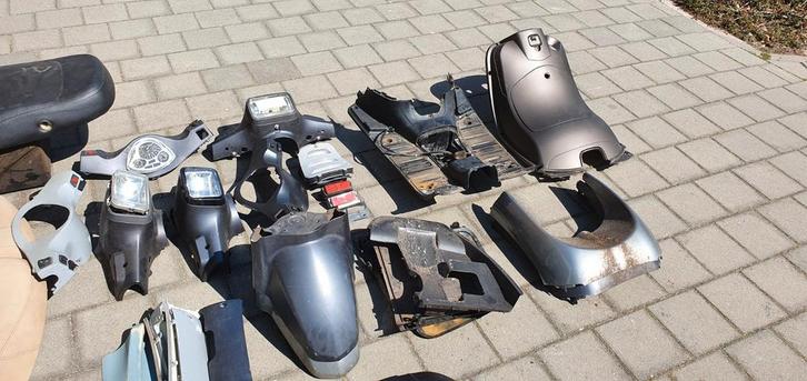 Scooters en rest Partij Riva Gy6 La Souris Vespa Look a Li, Fietsen en Brommers, Brommeronderdelen | Scooters, Gebruikt, Overige merken