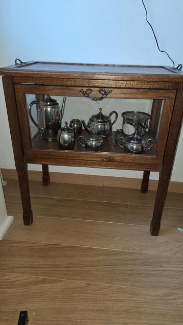 Koffie/thee kastje beschikbaar voor biedingen