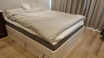 160x200 bedframe met 4 lades