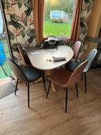 Eettafel met 5 stoelen, Kunststof, Gebruikt, 100 tot 150 cm, Ophalen of Verzenden