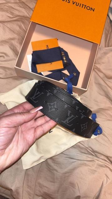 Louis vuitton riem beschikbaar voor biedingen