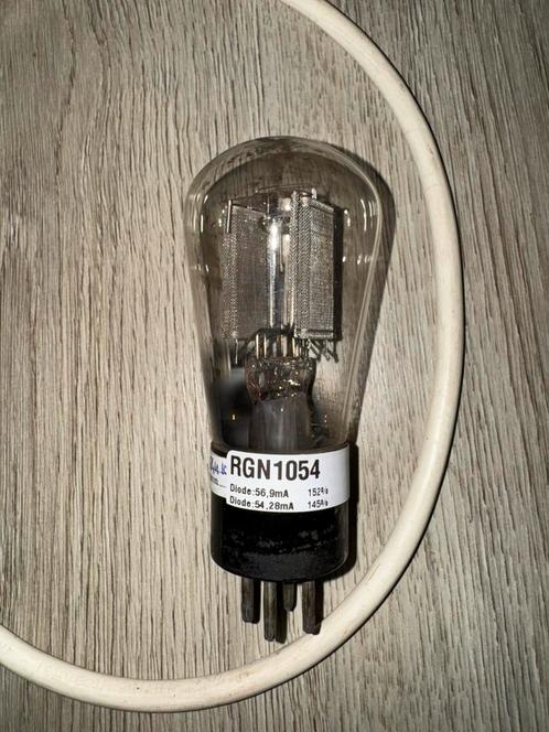 Mooie Telefunken RGN1054 met gaas, Antiek en Kunst, Antiek | Tv's en Audio, Ophalen of Verzenden