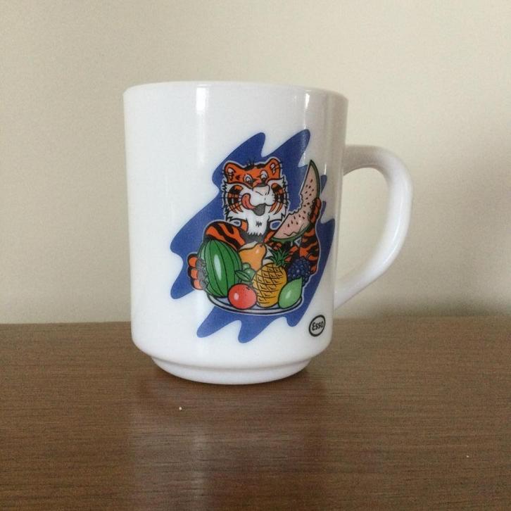 Vintage Arcopal 'Esso' mok – stop een tijger in je tank, Verzamelen, Retro, Huis en Inrichting, Ophalen of Verzenden