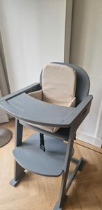 Kinderstoel met stoelverkleiner en tuigje, Kinderen en Baby's, Kinderstoelen, Ophalen, Zo goed als nieuw, Overige typen, Stoelverkleiner