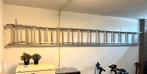 WESTLAND: Tweedelige aluminium opsteekladder., Doe-het-zelf en Verbouw, Ladders en Trappen, Ophalen, Gebruikt, 4 meter of meer