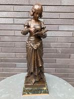 antiek beeld lezende dame Art nouveau 1913, Ophalen, Brons