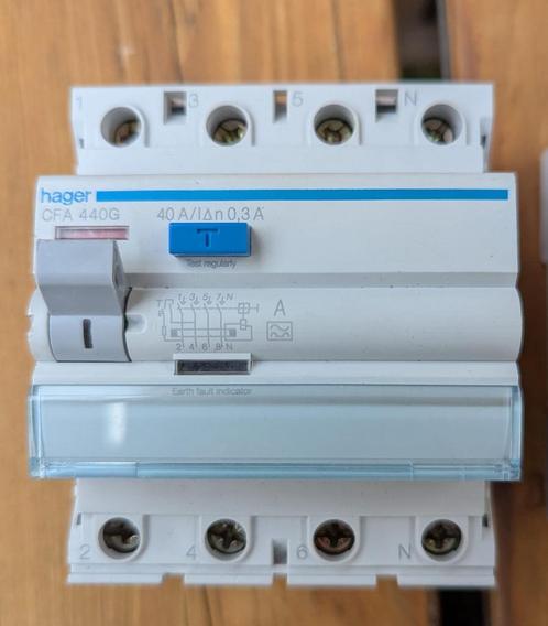 Hager Aardlekschakelaar CFA440G – 40A / 300mA – 4-polig, Doe-het-zelf en Verbouw, Elektra en Kabels, Zo goed als nieuw, Ophalen of Verzenden