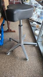 Kappersstoel / Werkstoel Zwart, Huis en Inrichting, Stoelen, Gebruikt, Zwart, Metaal, Ophalen of Verzenden
