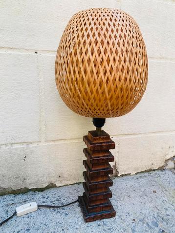 Vintage faux wood tafellamp rotan