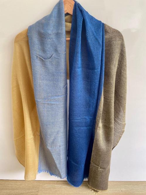 Luxe sjaal van 100% merinowol – okergeel & koningsblauw, Kleding | Dames, Mutsen, Sjaals en Handschoenen, Zo goed als nieuw, Sjaal