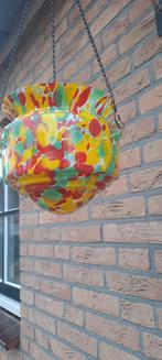 Een antieke glazen bloempothanger iets apparts, Ophalen