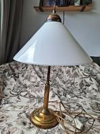 Zware messing tafellamp met opaline kap, Ophalen of Verzenden, Zo goed als nieuw, Minder dan 50 cm