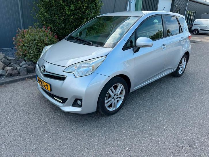 Toyota Verso-S 1.3 Vvt-i Multidrive CVT 2011 Grijs, Auto's, Toyota, Particulier, Benzine, A, MPV, Automaat, Origineel Nederlands