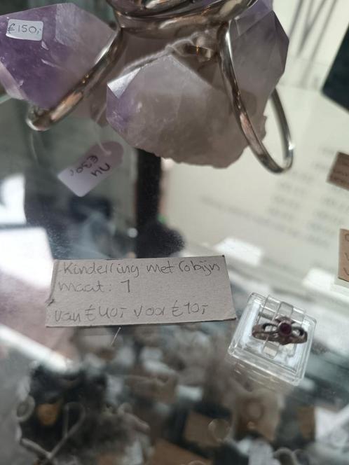 Kinderring met robijn maat 7, Sieraden, Tassen en Uiterlijk, Ringen, Zo goed als nieuw, Dame, Zilver, Zilver, Ophalen of Verzenden