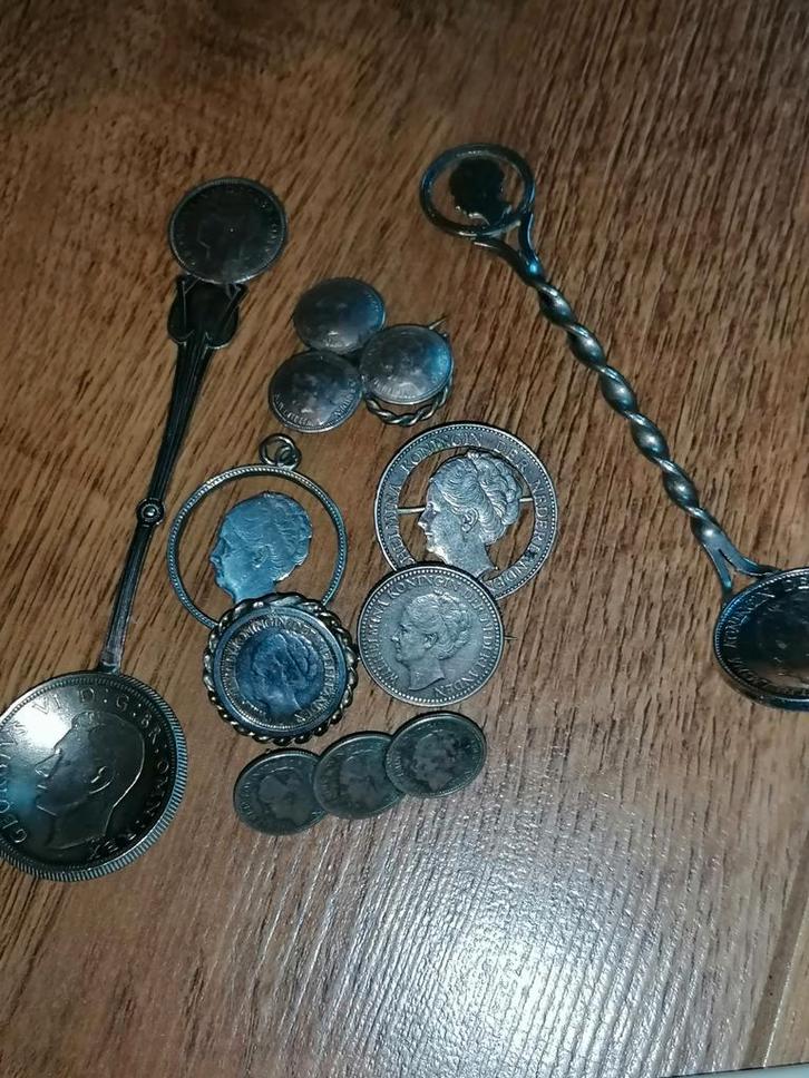 Stil verzet Wilhelmina en Engeland broches, hangers en lepel, Verzamelen, Militaria | Tweede Wereldoorlog, Overige soorten, Overige typen