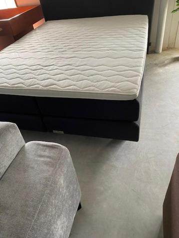 Boxspring Caresse  beschikbaar voor biedingen