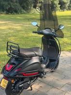 Vespa 2021, Fietsen en Brommers, Scooters | Vespa, Ophalen, Gebruikt, Benzine