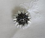 Mooie broche, zwart met zilverkleur (perfecte staat), Overige materialen, 4 tot 7 cm, Zo goed als nieuw, Zwart