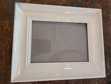 fotolijstje 13 x 18 cm wit beschikbaar voor biedingen