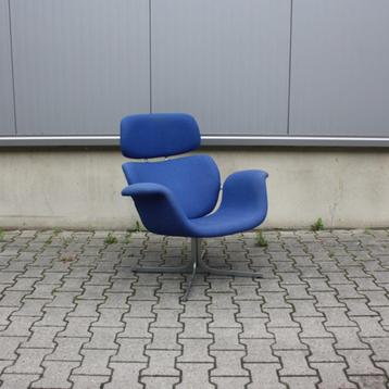 Originele Artifort Big Tulip fauteuil | Stoffeerobject  beschikbaar voor biedingen