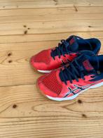 Asics mt 35 zaalschoenen volleybalschoenen, Ophalen of Verzenden, Gebruikt, Schoenen