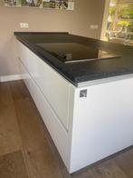 RECHTE EILAND KEUKEN INCLUSIEF APPARATUUR, Huis en Inrichting, Ophalen, Wit, Graniet of Steen, Enkelwandige keuken