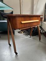 Vintage design naaikastje, fournituren tafeltje op wieltjes, Antiek en Kunst, Ophalen
