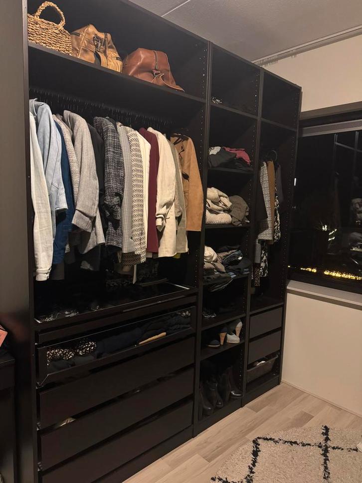 Ikea Pax kast 2 meter breed met inrichting - donkerbruin/zwa, Huis en Inrichting, Kasten | Kledingkasten, Gebruikt, 200 cm of meer