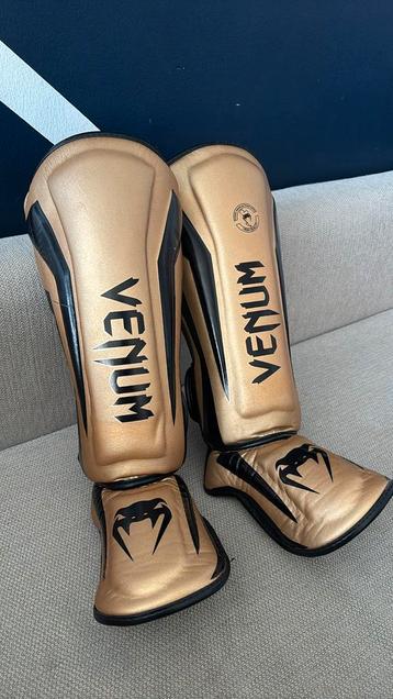 Venum Scheenbeschermers Elite, Neo M beschikbaar voor biedingen