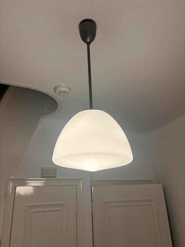 Set van 2Hanglampen in Gispen stijl diameter 30 cm., Huis en Inrichting, Lampen | Hanglampen, Gebruikt, 50 tot 75 cm, Glas, Ophalen