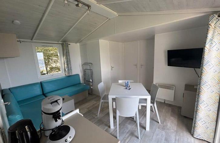 Komende zomer te huur...6 pers stacaravan, Vakantie, Campings, Landelijk, Aan meer of rivier, Afwasmachine, Internet, Zwembad