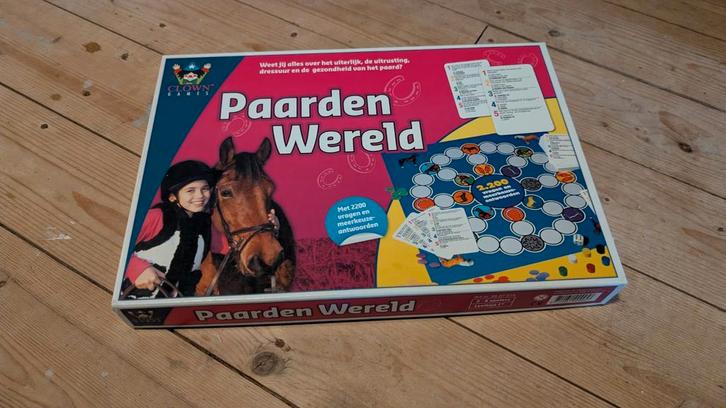 Paarden Wereld Spel - Leuk en Leerzaam!, Hobby en Vrije tijd, Gezelschapsspellen | Bordspellen, Zo goed als nieuw, Een of twee spelers