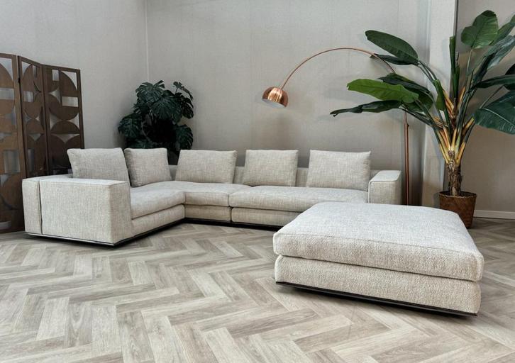 Minotti Hamilton modulaire hoekbank stof cat. G Boucle, Huis en Inrichting, Banken | Voetenbanken en Poefen, Zo goed als nieuw