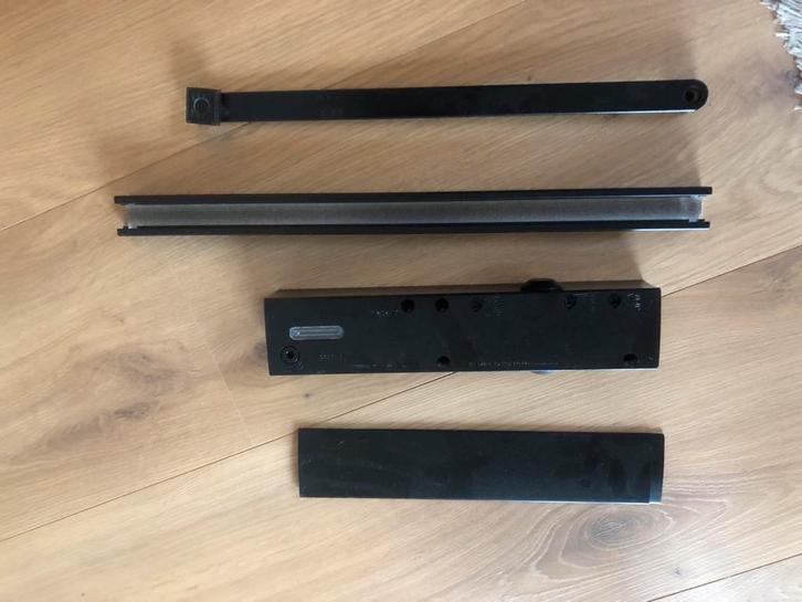 2x GEZE TS5000 deurdranger met glijarm - Niet scharnierzijde, Doe-het-zelf en Verbouw, Deuren en Horren, Gebruikt, Binnendeur