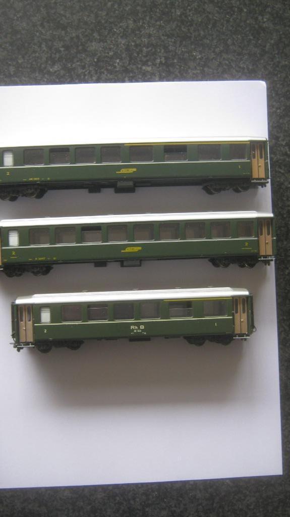 BEMO 3250, 3251 en 3256: smalspoorwagons Rh B Zwitserland, Hobby en Vrije tijd, Modeltreinen | H0, Nieuw, Wagon, Wisselstroom