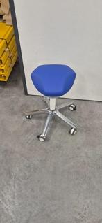 ONGO Roll verrijdbare dynamische balanskruk. Showroommodel!, Ophalen, Blauw, Nieuw, Bureaukruk