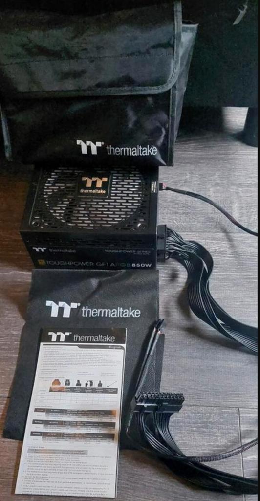 Pc voeding Thermaltake 80+ Gold 850W Toughpower GF1, Computers en Software, Interne voedingen, Zo goed als nieuw, Ophalen